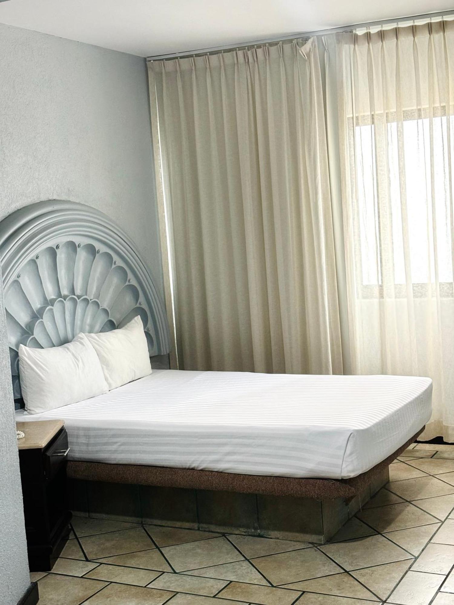 Hotel Playa Marina Mazatlan Exterior photo